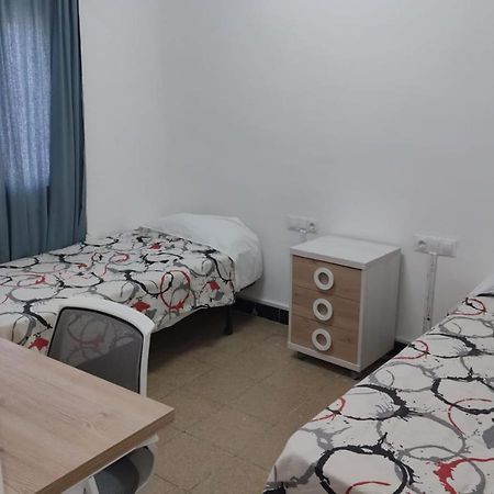 Hostal Ideal Gavà Exterior foto