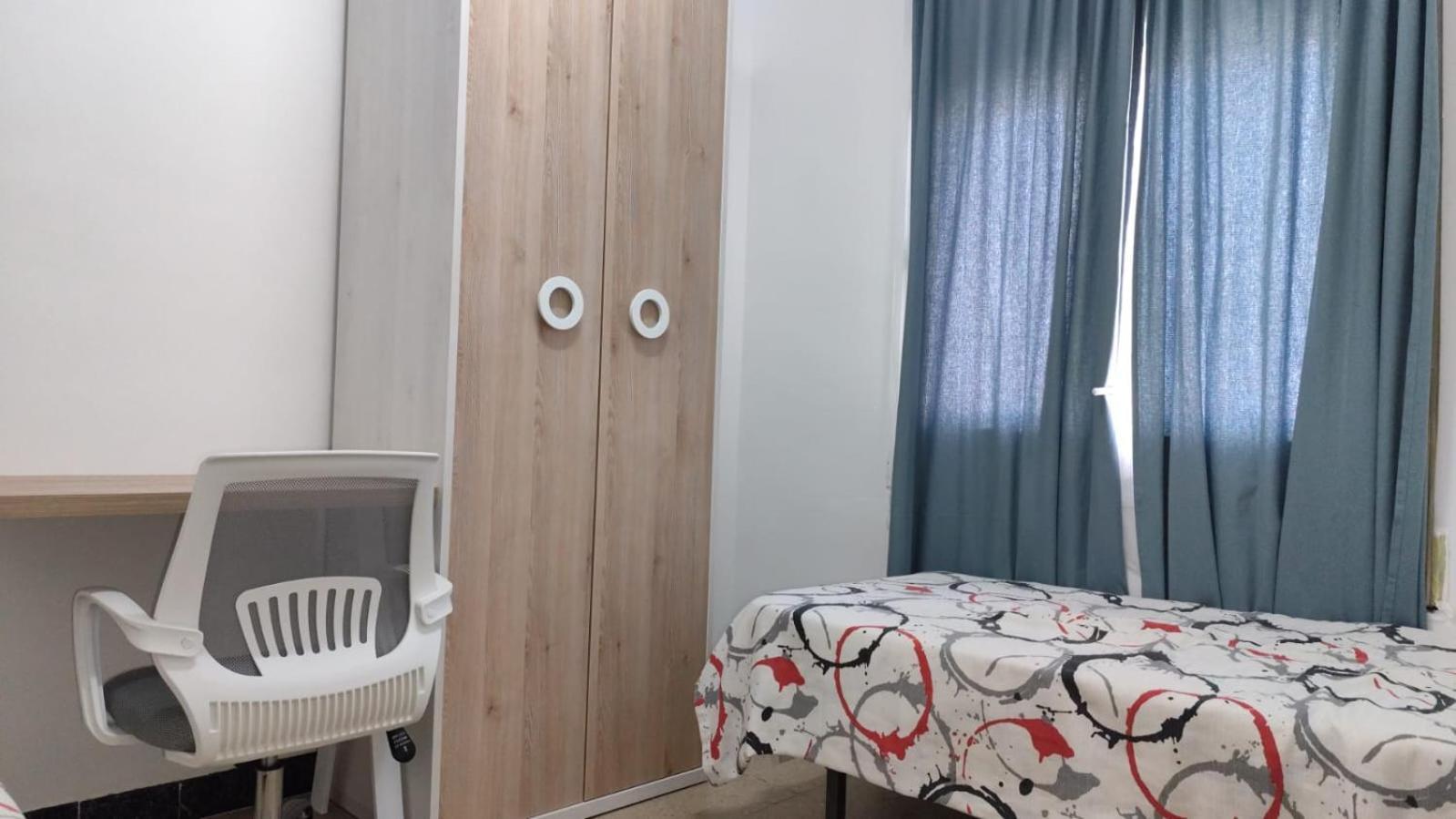 Hostal Ideal Gavà Exterior foto